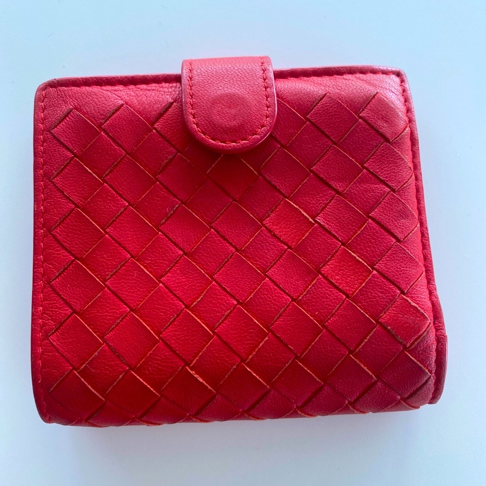 Bottega Veneta woven red leather small bifold wallet.